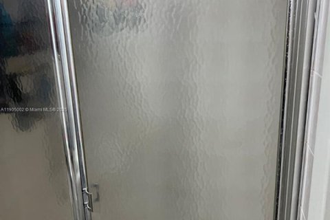 Снять в аренду кондоминиум в Санни-Айлс-Бич, Флорида 1 спальня, 210.42м2, № 1956799 - фото 12