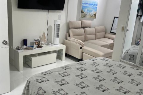 Снять в аренду кондоминиум в Санни-Айлс-Бич, Флорида 1 спальня, 210.42м2, № 1956799 - фото 7