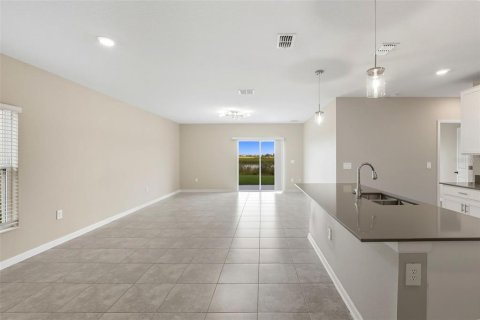 Casa en venta en Davenport, Florida, 6 dormitorios, 242.85 m2 № 2167371 - foto 26