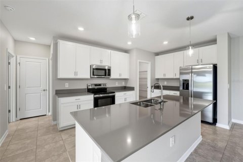 Casa en venta en Davenport, Florida, 6 dormitorios, 242.85 m2 № 2167371 - foto 27
