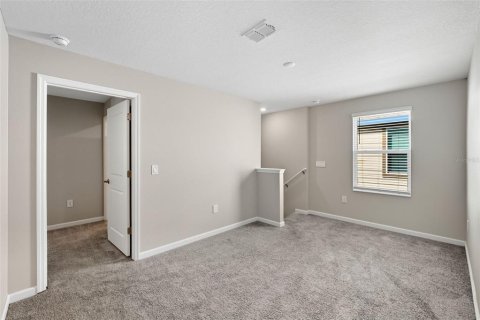 Casa en venta en Davenport, Florida, 6 dormitorios, 242.85 m2 № 2167371 - foto 18