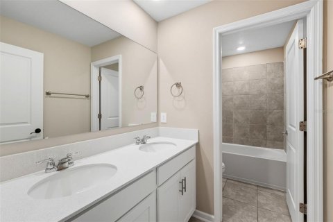 Casa en venta en Davenport, Florida, 6 dormitorios, 242.85 m2 № 2167371 - foto 10