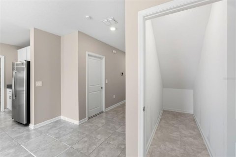 Casa en venta en Davenport, Florida, 6 dormitorios, 242.85 m2 № 2167371 - foto 16
