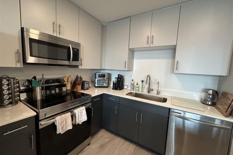 Copropriété à louer à Sarasota, Floride: 1 chambre, 79.71 m2 № 2231845 - photo 7