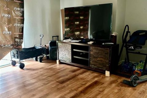 Condo in Orlando, Florida, 3 bedrooms  № 2096927 - photo 10