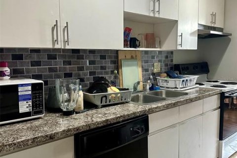 Condo in Orlando, Florida, 3 bedrooms  № 2096927 - photo 3
