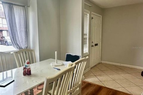 Condo in Orlando, Florida, 3 bedrooms  № 2096927 - photo 8