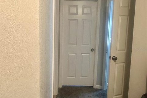 Condo in Orlando, Florida, 3 bedrooms  № 2096927 - photo 24