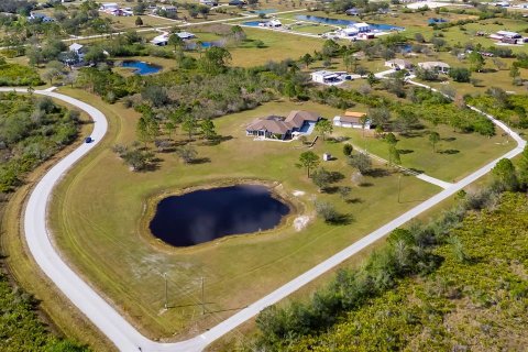 Купить виллу или дом в Майкка Сити, Флорида 11 комнат, 446.67м2, № 1757610 - фото 4