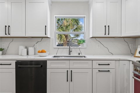 Villa ou maison à vendre à Saint Petersburg, Floride: 5 chambres, 300.07 m2 № 2203581 - photo 27