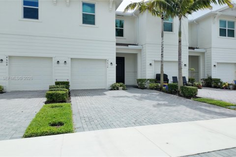 Touwnhouse à louer à Lake Worth, Floride: 3 chambres, 151.24 m2 № 2067247 - photo 4