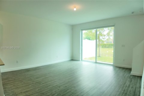 Touwnhouse à louer à Lake Worth, Floride: 3 chambres, 151.24 m2 № 2067247 - photo 13