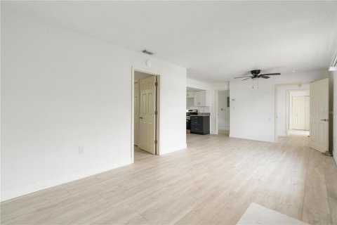 Casa en venta en New Port Richey, Florida, 4 dormitorios, 212.1 m2 № 2211184 - foto 26