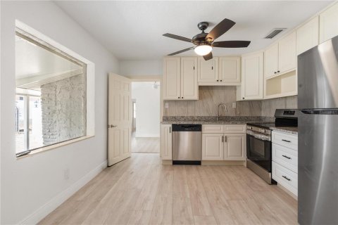 Casa en venta en New Port Richey, Florida, 4 dormitorios, 212.1 m2 № 2211184 - foto 14