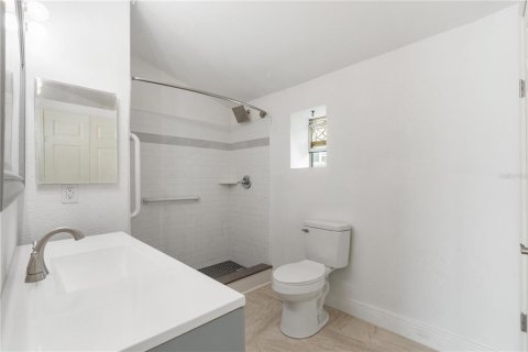 Casa en venta en New Port Richey, Florida, 4 dormitorios, 212.1 m2 № 2211184 - foto 30