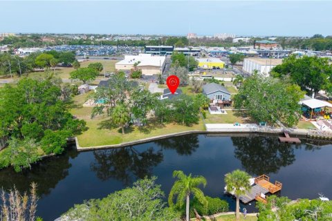 Casa en venta en New Port Richey, Florida, 4 dormitorios, 212.1 m2 № 2211184 - foto 11