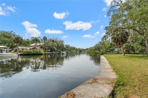 Casa en venta en New Port Richey, Florida, 4 dormitorios, 212.1 m2 № 2211184 - foto 10