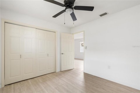 Casa en venta en New Port Richey, Florida, 4 dormitorios, 212.1 m2 № 2211184 - foto 28