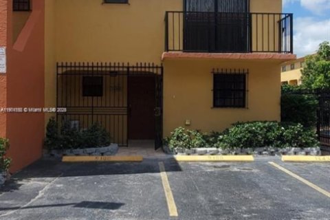 Touwnhouse à louer à Hialeah, Floride: 3 chambres, 124.21 m2 № 1952260 - photo 3