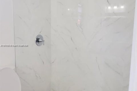 Touwnhouse à louer à Hialeah, Floride: 3 chambres, 124.21 m2 № 1952260 - photo 22