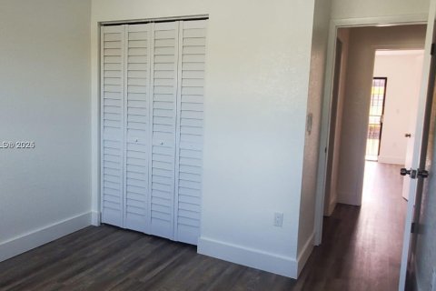 Touwnhouse à louer à Hialeah, Floride: 3 chambres, 124.21 m2 № 1952260 - photo 20