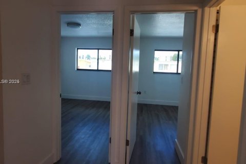 Touwnhouse à louer à Hialeah, Floride: 3 chambres, 124.21 m2 № 1952260 - photo 14