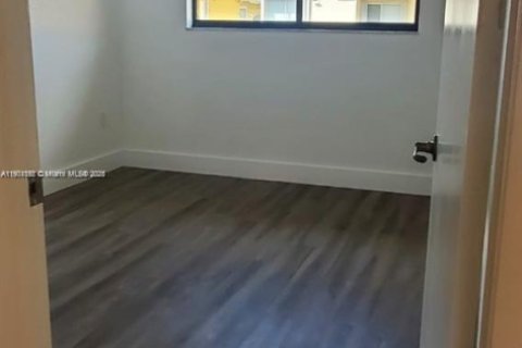 Touwnhouse à louer à Hialeah, Floride: 3 chambres, 124.21 m2 № 1952260 - photo 19