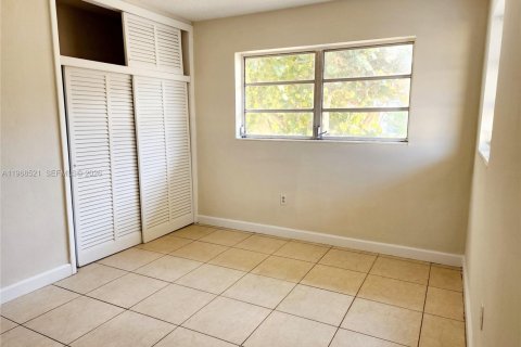 Copropriété à louer à Miami, Floride: 2 chambres, 69.68 m2 № 2031594 - photo 14