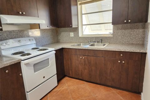 Copropriété à louer à Miami, Floride: 2 chambres, 69.68 m2 № 2031594 - photo 8