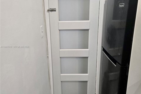 Снять в аренду кондоминиум в Майами, Флорида 3 спальни, 91.97м2, № 2005052 - фото 20