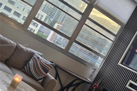 Снять в аренду кондоминиум в Майами, Флорида 3 спальни, 91.97м2, № 2005052 - фото 18