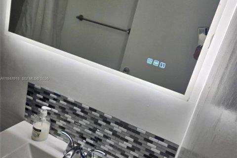 Снять в аренду кондоминиум в Майами, Флорида 3 спальни, 91.97м2, № 2005052 - фото 22