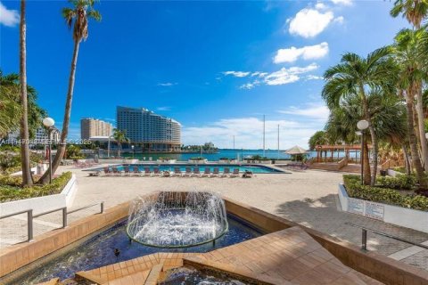Снять в аренду кондоминиум в Майами, Флорида 3 спальни, 91.97м2, № 2005052 - фото 2