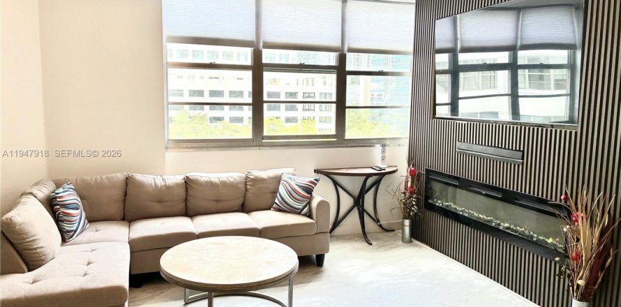 Кондоминиум с 3 спальнями в Майами, Флорида № 2005052