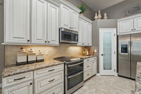 House in Ormond Beach, Florida 4 bedrooms, 241.73 sq.m. № 1773341 - photo 26