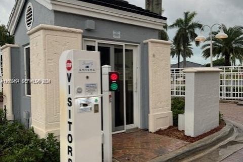 Condo in Cutler Bay, Florida, 2 bedrooms  № 2067845 - photo 21