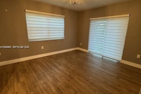 Condo in Cutler Bay, Florida, 2 bedrooms  № 2067845 - photo 10