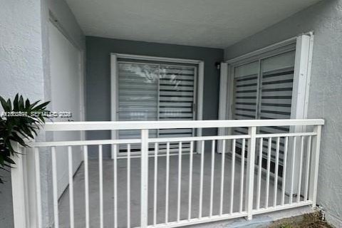 Condo in Cutler Bay, Florida, 2 bedrooms  № 2067845 - photo 17