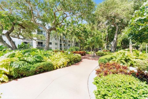 Apartamento en alquiler en Miami, Florida, 2 dormitorios, 91.97 m2 № 2042581 - foto 10