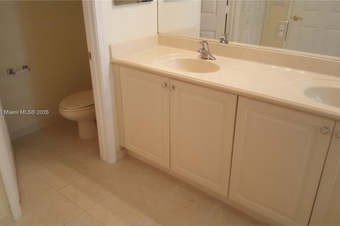 Townhouse in Miramar, Florida 3 bedrooms, 155.05 sq.m. № 1953369 - photo 17