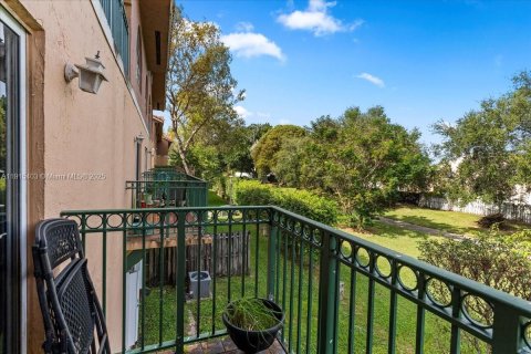 Copropriété à vendre à Miami, Floride: 2 chambres, 125.42 m2 № 1974460 - photo 28