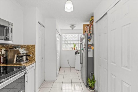 Copropriété à vendre à Miami, Floride: 2 chambres, 125.42 m2 № 1974460 - photo 3