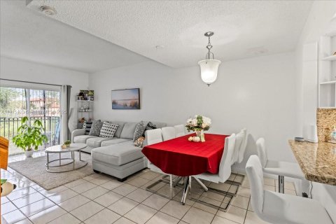Copropriété à vendre à Miami, Floride: 2 chambres, 125.42 m2 № 1974460 - photo 19