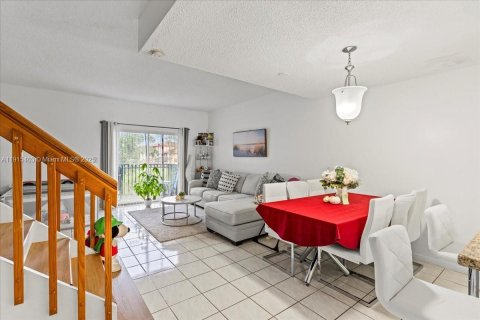 Copropriété à vendre à Miami, Floride: 2 chambres, 125.42 m2 № 1974460 - photo 18