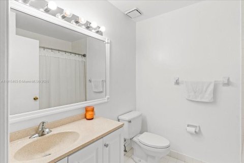 Copropriété à vendre à Miami, Floride: 2 chambres, 125.42 m2 № 1974460 - photo 9