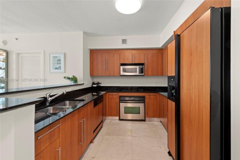 Copropriété à louer à Miami, Floride: 2 chambres, 106.37 m2 № 2360099 - photo 5