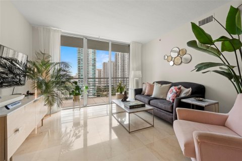 Copropriété à louer à Miami, Floride: 2 chambres, 106.37 m2 № 2360099 - photo 8