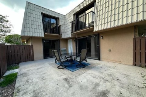 Touwnhouse à louer à West Palm Beach, Floride: 2 chambres, 114.83 m2 № 2439254 - photo 3