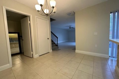Touwnhouse à louer à West Palm Beach, Floride: 2 chambres, 114.83 m2 № 2439254 - photo 6