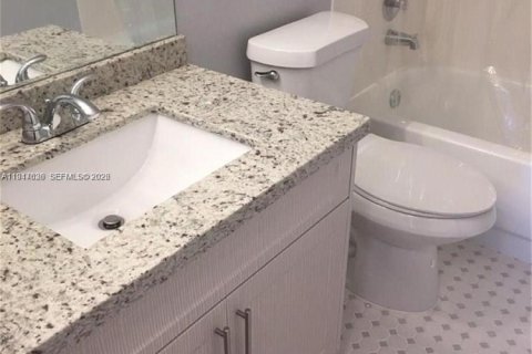 Снять в аренду кондоминиум в Пемброк-Пайнс, Флорида 2 спальни, 102.19м2, № 2004574 - фото 9